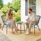 3-teiliges Outdoor-Möbelset, 1 Tisch, 2 Stühle, Rattan-Geflecht, Stahlrahmen, Kaffeetisch mit Glasplatte, Dunkelgrau