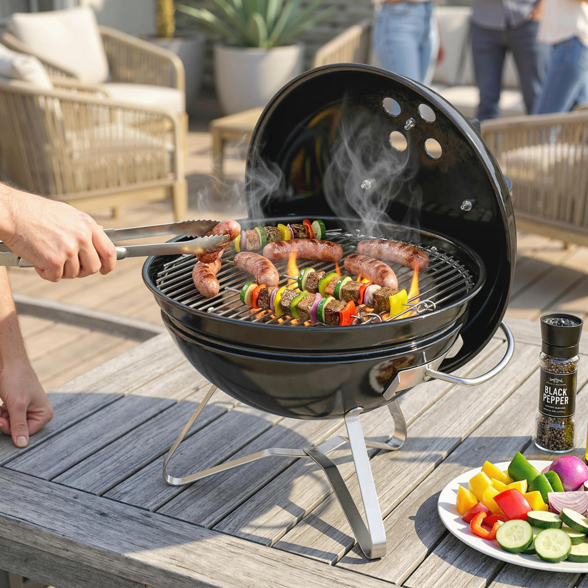 Holzkohlegrill Tragbarer Kugelgrill mit Deckel Griff verstellbaren Lüftungsschlitzen für Barbeque 41x41x44 cm Schwarz