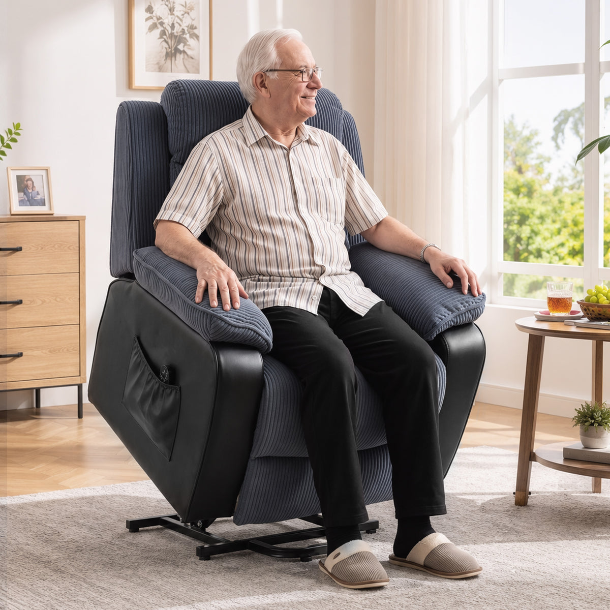 Aufstehsessel mit weichem Cordbezug, Recliner-Sessel mit Fernbedienung und Seitentaschen, Dunkelgrau