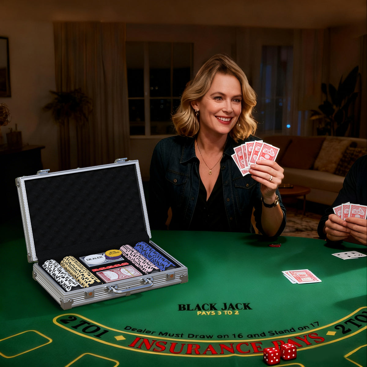 Pokerchips-Set in Koffer, mit Würfeln, Dealer-Button, 2 Kartendecks, Silberfarben
