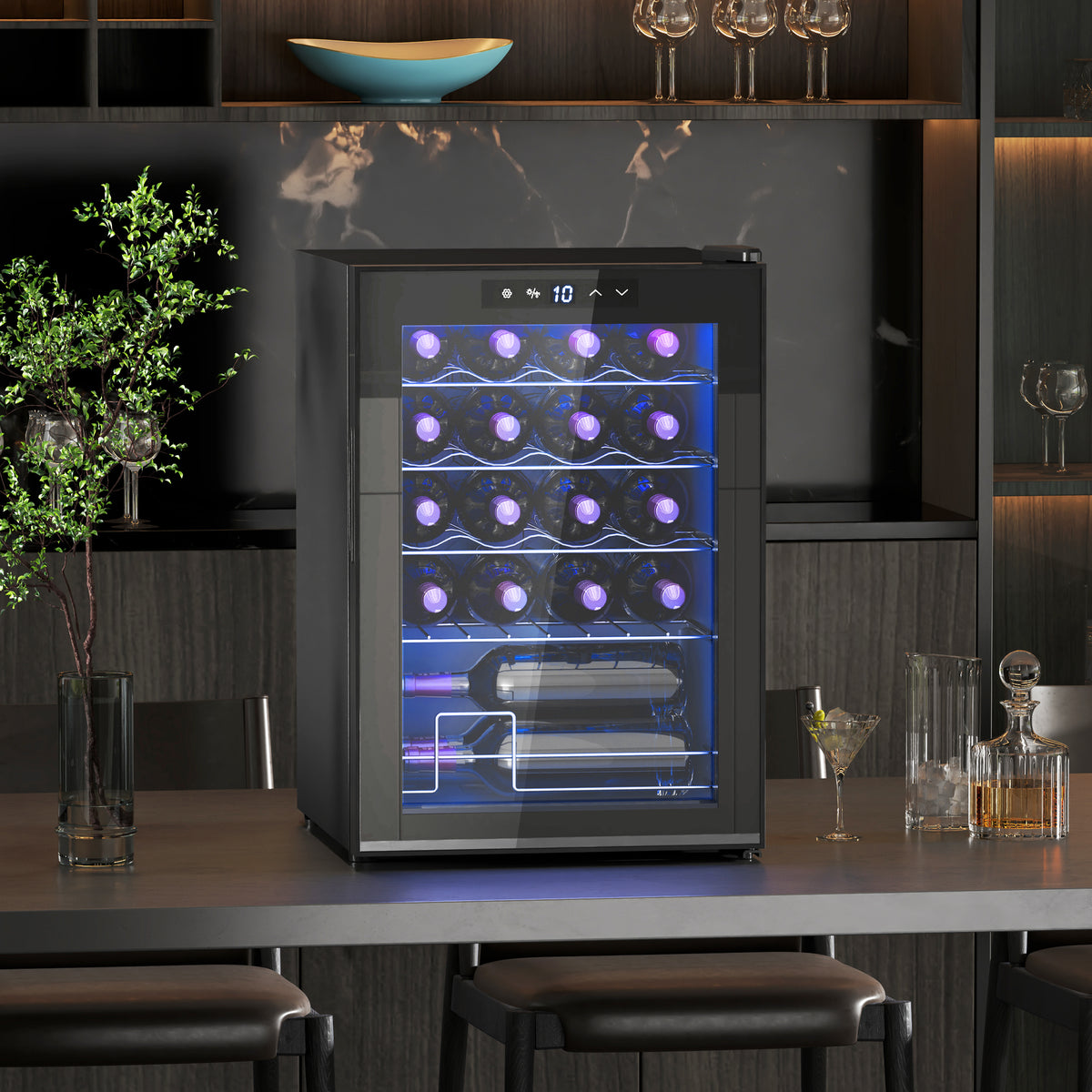 Kleiner Weinkühlschrank, Mini-Kühlschrank für 20 Flaschen, 53 Liter Kapazität, mit Glastür, LED-Beleuchtung, Schwarz