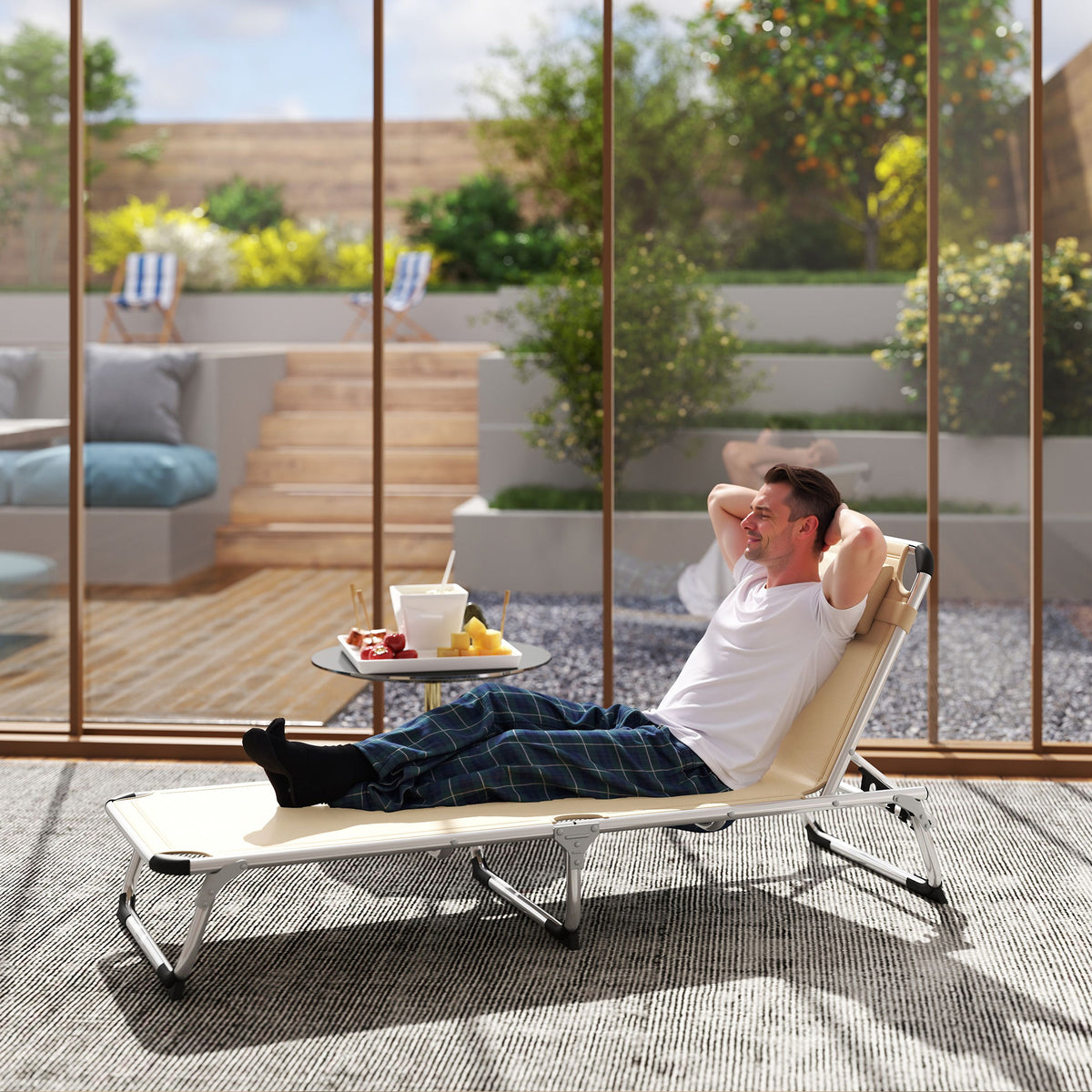 Sonnenliege faltbar Gartenliege mit Kopfkissen ergonomisch Relaxliege mit 4-stufig verstellbaren Rückenlehne Alu bis 120 kg belastbar für Garten, Terrasse, Pool, , Strand,Beige
