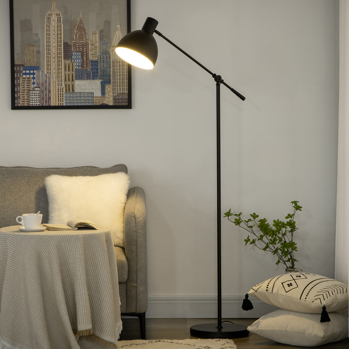 Stehleuchte im Industriedesign, höhenverstellbar, Bodenschalter; 30 m x 30 cm x 131 cm, Schwarz