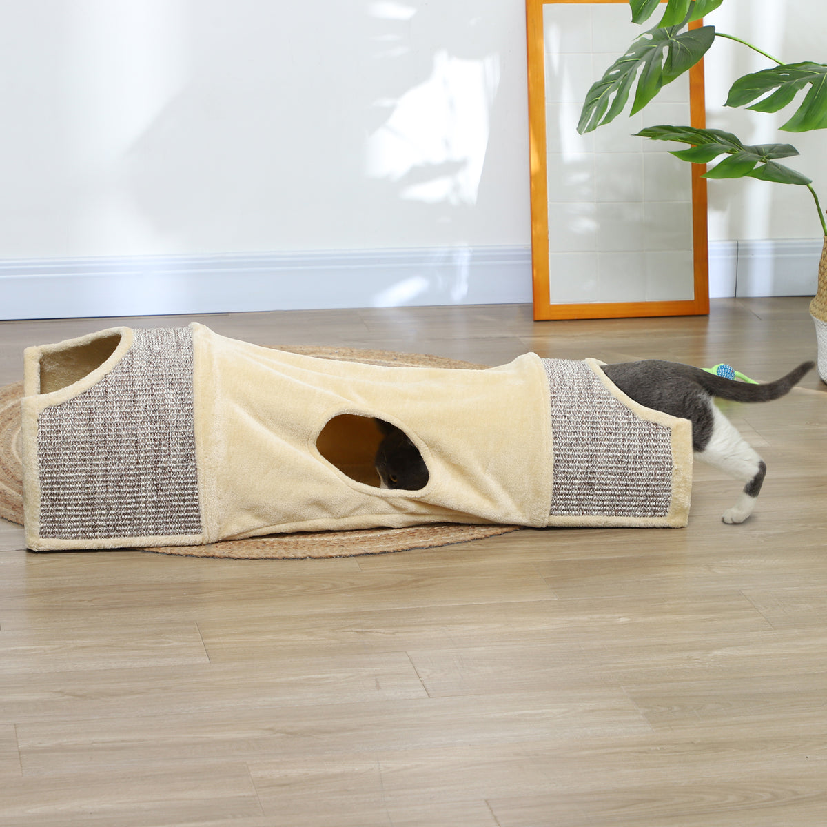 Katzentunnel mit 3 Öffnungen, plüschig, Sisal-Kratzseil, 107x38x29 cm, Beige/Grau