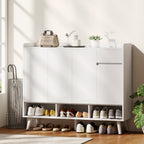 Schuhschrank mit grifflosem Design, 4 T¨¹ren, 4 verstellbare Regale, freistehendes Schuhregal mit 5 Holzbeinen, Holz, Wei?