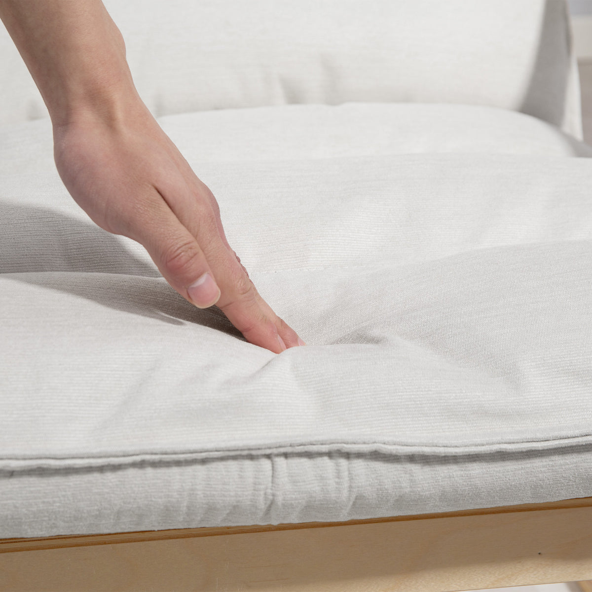 Sessel, Loungesessel mit geschwungenen Beinen und Armlehnen für Wohnzimmer