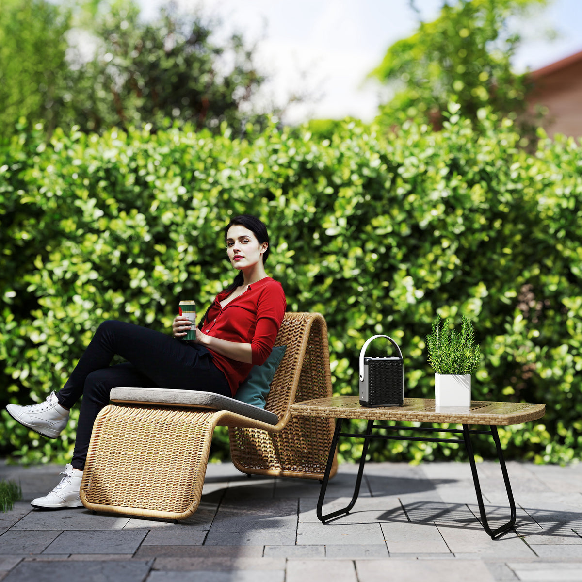 Polyrattan Gartentisch, 90 x 50 x 45 cm, UV-best?ndig Beistelltisch mit Glasplatte Naturholz