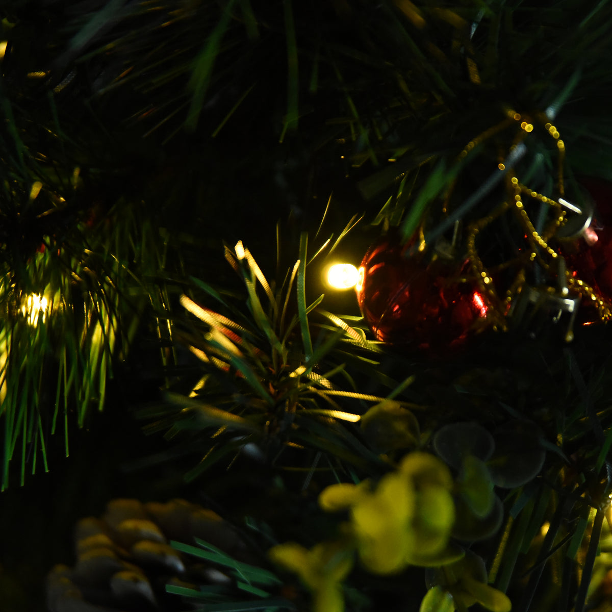 2-er Set Weihnachtsbäume, Künstlicher Mini-Christbaum mit LED-Lichtern, Kunststoff, Metall, Ø33 x 75 cm, Grün