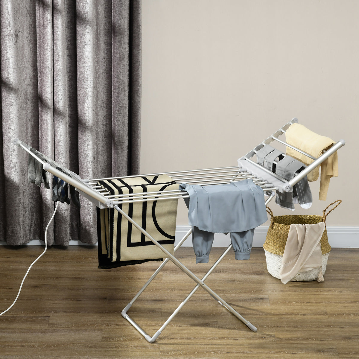 Wäscheständer mit Heizfunktion, 45-55 ℃, zusammenklappbar, 144L x 53B x 96H cm