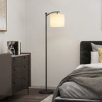 Stehlampe, verstellbare Lichtoptionen, Fußschalter, Fernbedienung, Metall, Schwarz