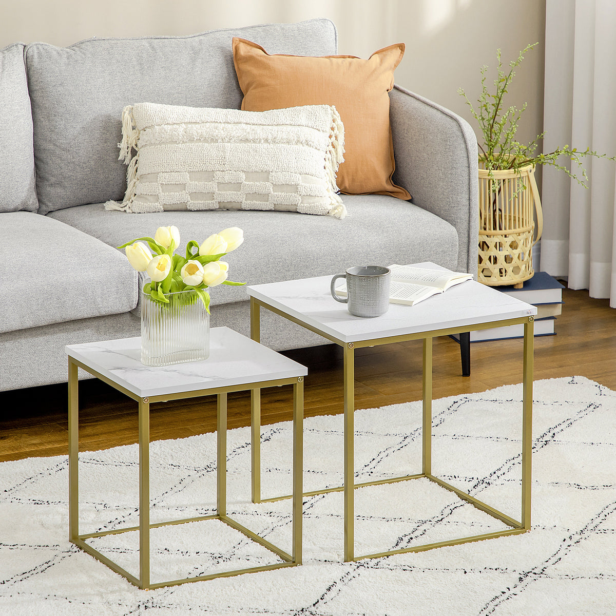 2er-Set Beistelltische, stapelbare Beistelltische, Tischplatte in Marmoroptik, Gold + Wei?