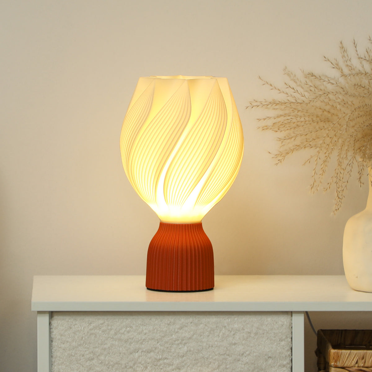 3D-gedruckte Lampe mit Blütenblattformen, Kunststoff, energieeffizient, Weiß