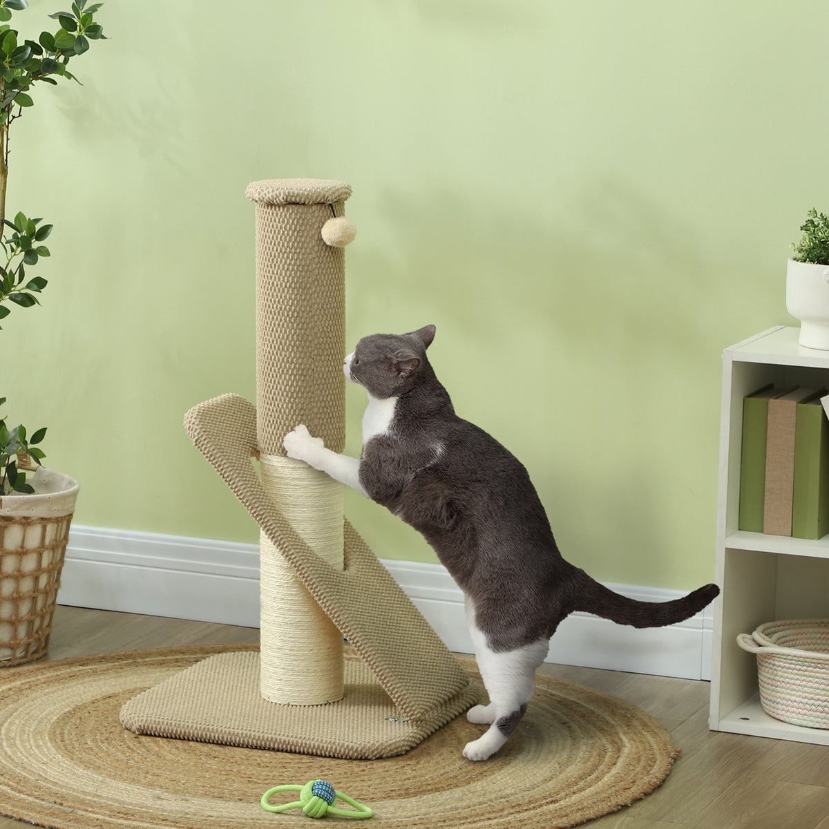Kratzbaum für Katzen, mit Pad, Säule und Spielball, Teppich und Sisal, 84 cm, Hellbraun