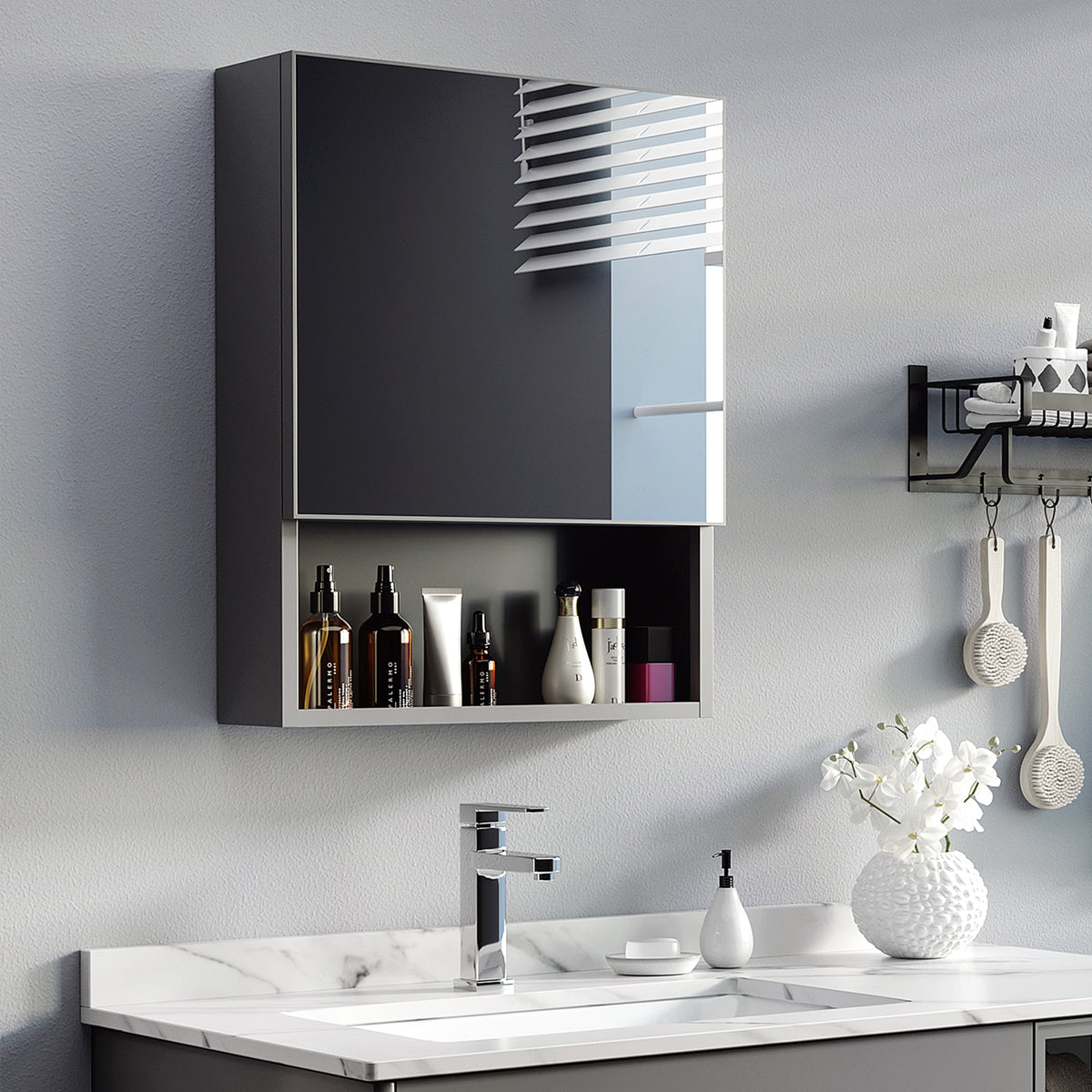 Spiegelschrank, 2 Innenb?den, offenes Regalfach, Stahlgeh?use, schwarz, 46 x 13,5 x 58 cm