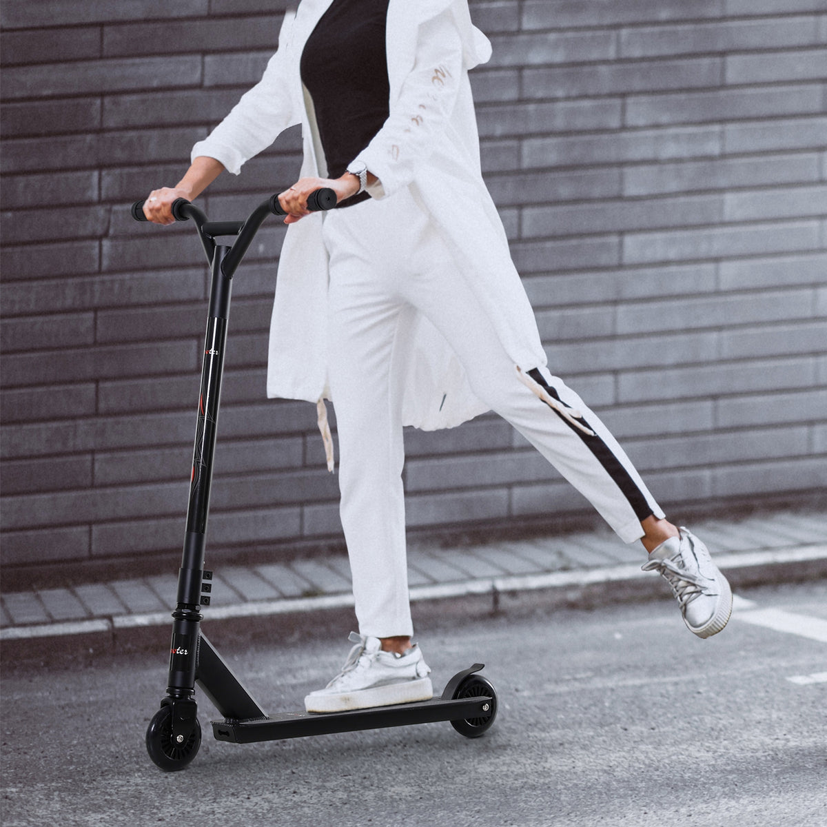 Stunt Scooters for Beginners Trick Stunt Scooter with Stable Performance Freestyle Kick Scooter for Teenagers 14 Years and Up Black