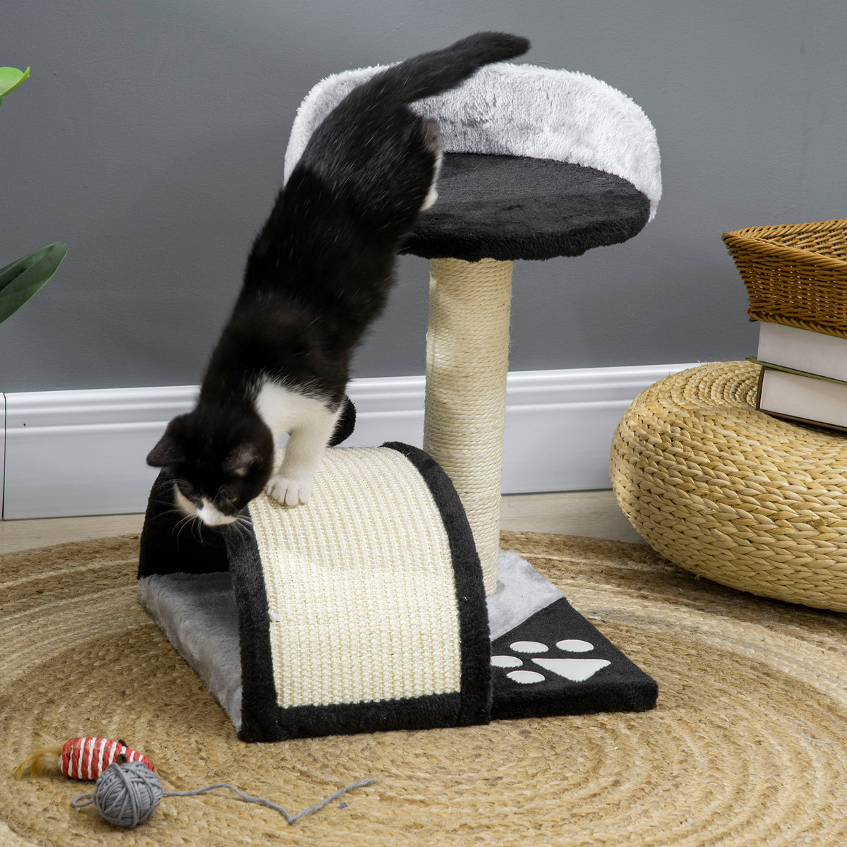 Kratzbaum 46 cm Kleiner Katzenturm mit Höhle, Spielball, Sisal-Seil, erhöhter Plattform, Katzenkratzbaum, Kletterbaum, für Katzen bis zu 4 kg, Schwarz