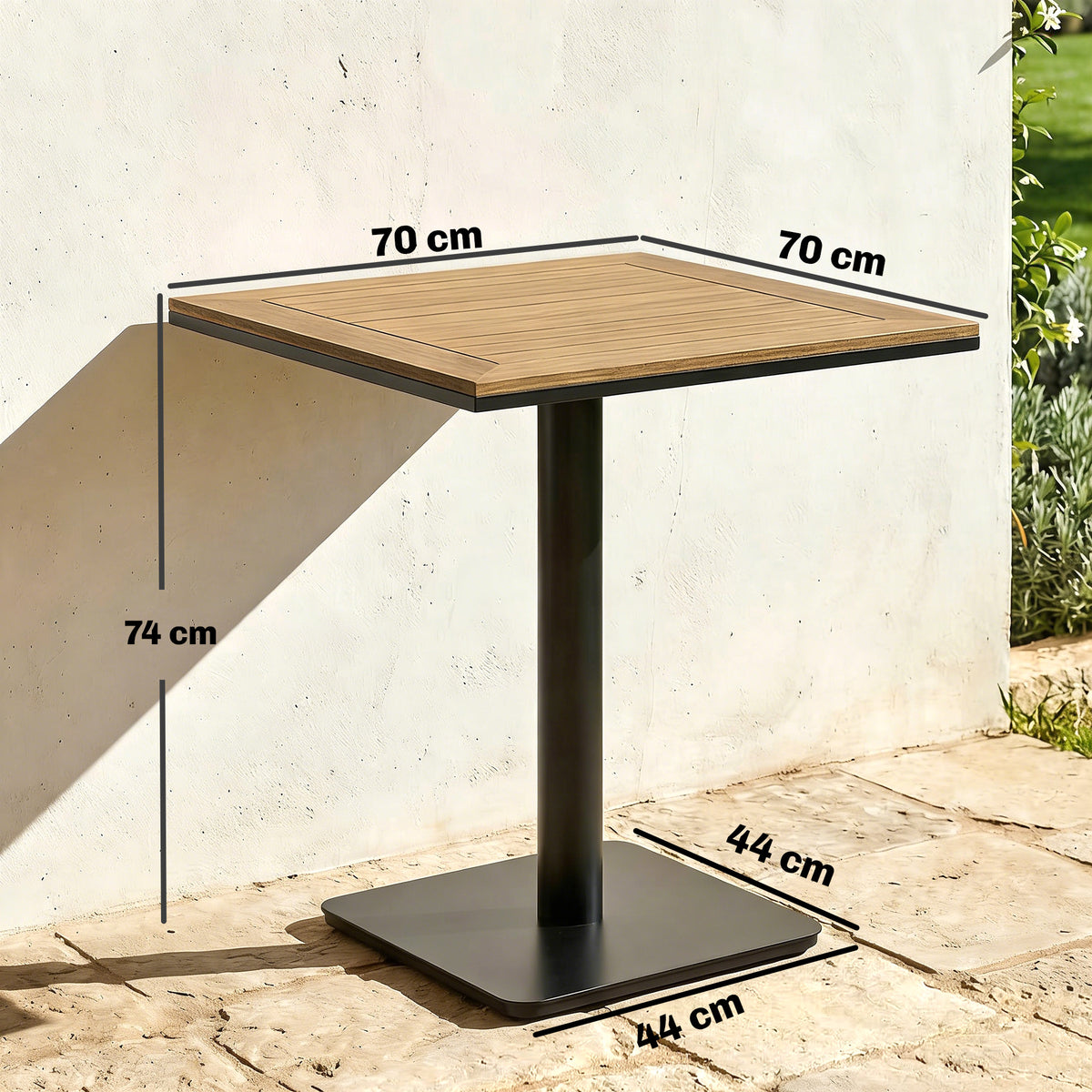 Beistelltisch 70 x 70 cm wetterfest Gartentisch mit Holzoptik Breite Basis, Quadratisch Naturholz