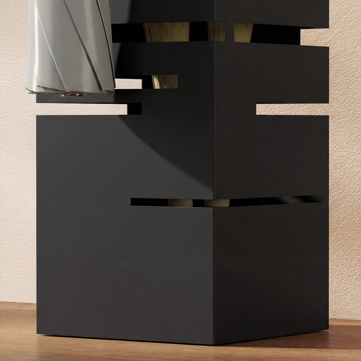 Regenschirmständer aus Metall Schirmständer mit Abnehmbarer Wasserauffangschale und 4 Haken 15,5 x 15,5 x 49 cm, Schwarz