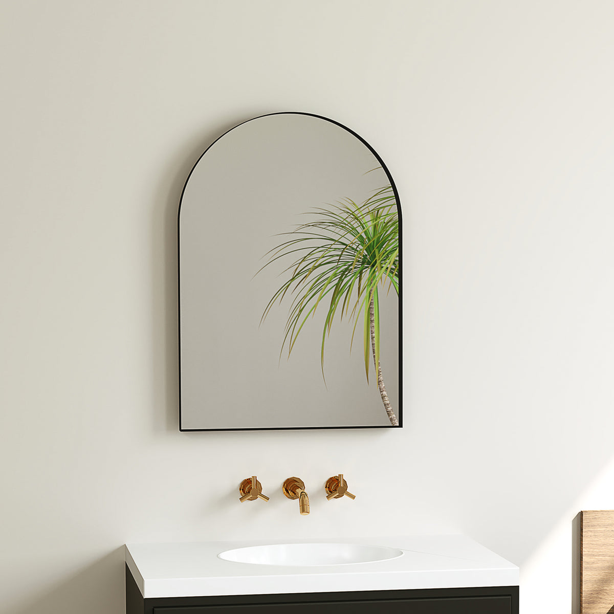 Gebogener Badezimmerspiegel, 50 x 70 cm, Bad-Spiegel mit Aluminium-Rahmen, Deko-Spiegel, Küche, Schwarz