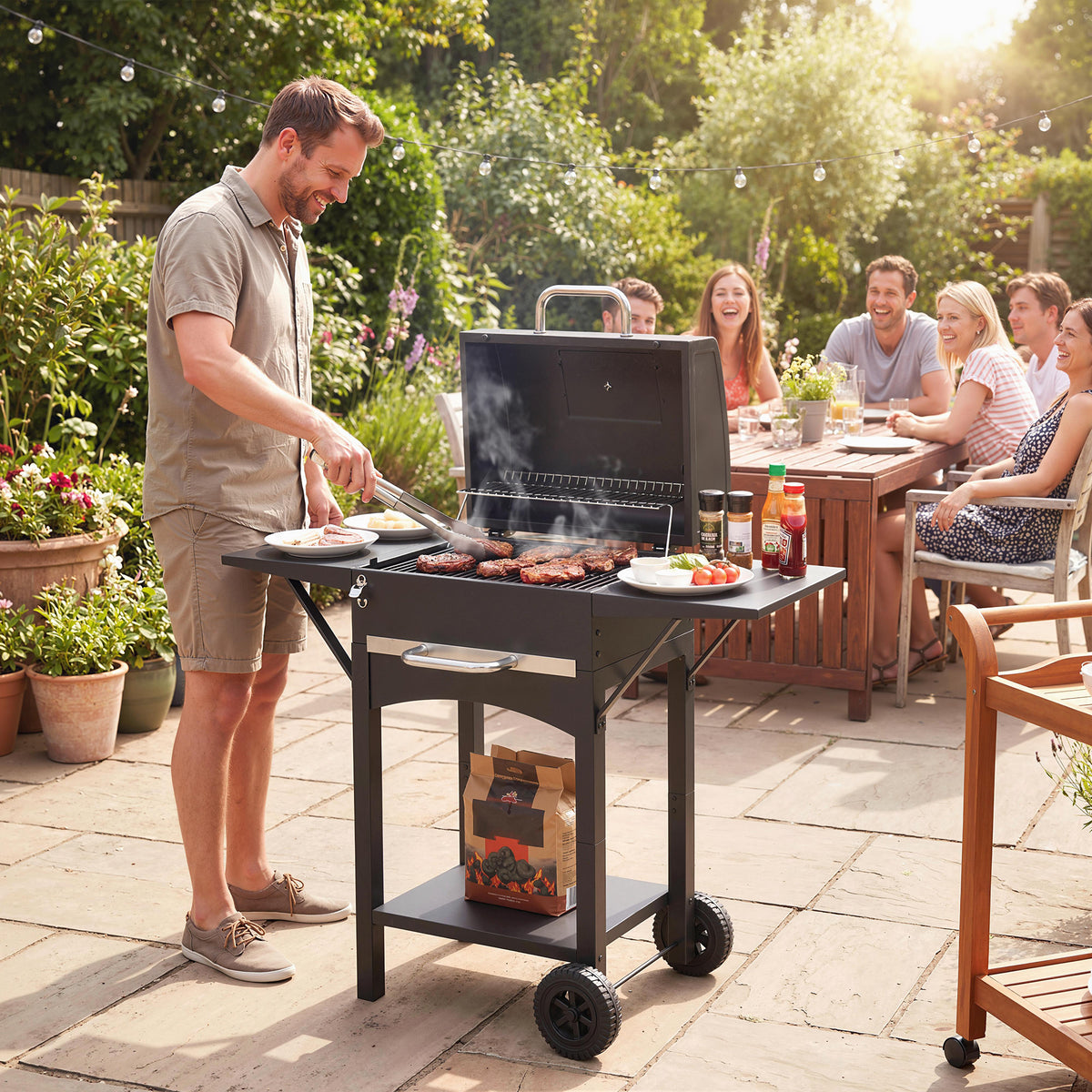 Holzkohlegrill mit Deckel, BBQ Smoker Grill mit 2 Seitentischen Große Grillfläche Grillrost Thermometer Räder