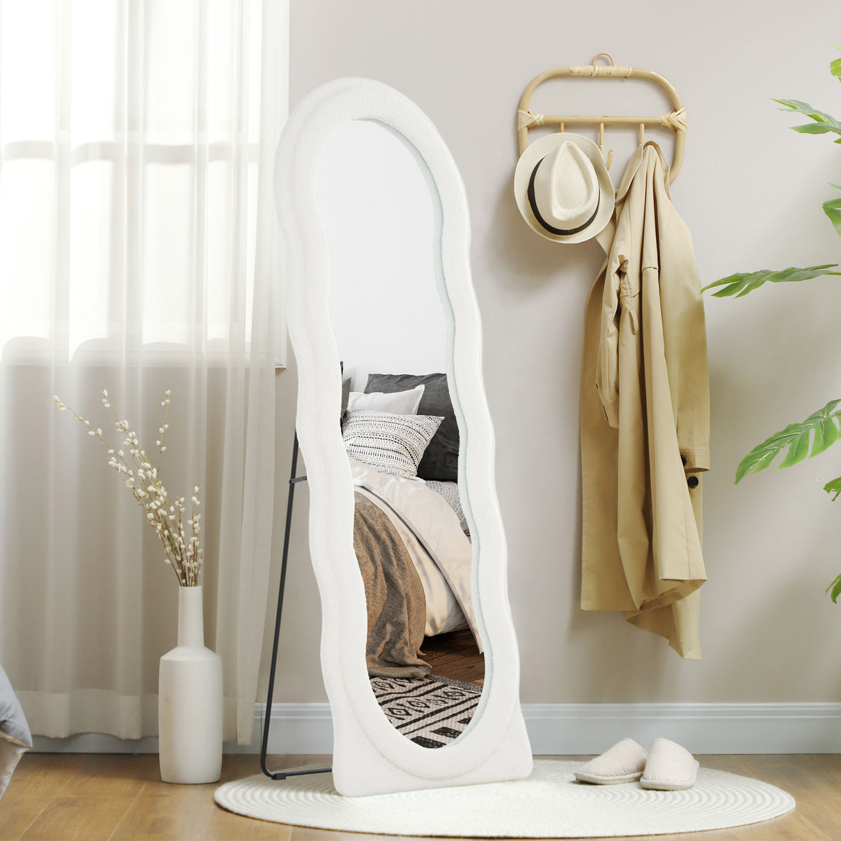Ganzk?rperspiegel 160 x 60 cm Gew?lbter Standspiegel mit Wellendesign Bruchsichere Glas Wei?